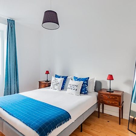 Monica'S Place A Friends' Inspired Apartment Лиссабон Экстерьер фото