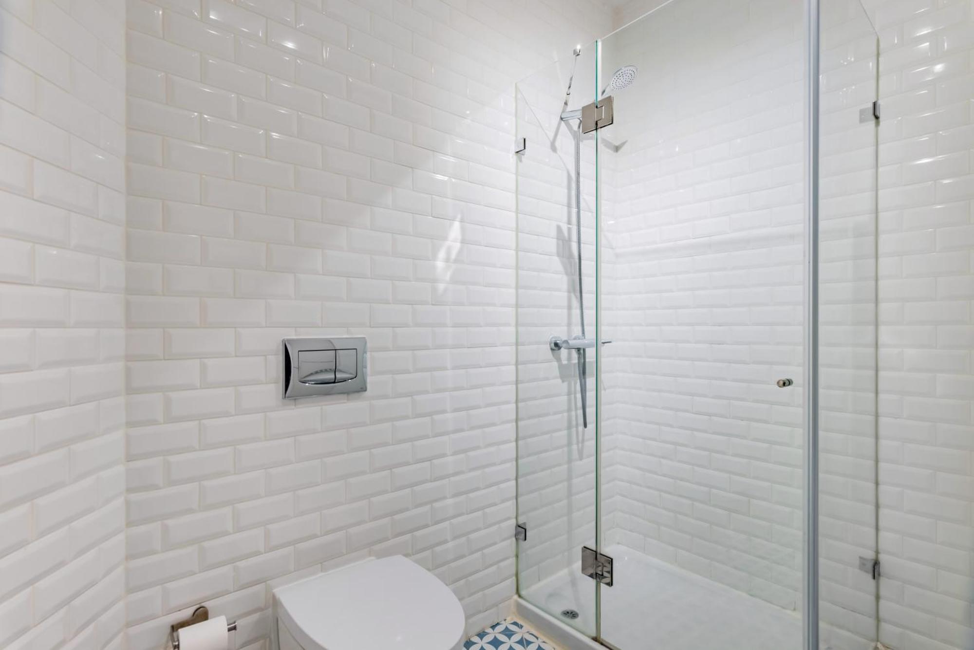Monica'S Place A Friends' Inspired Apartment Лиссабон Экстерьер фото