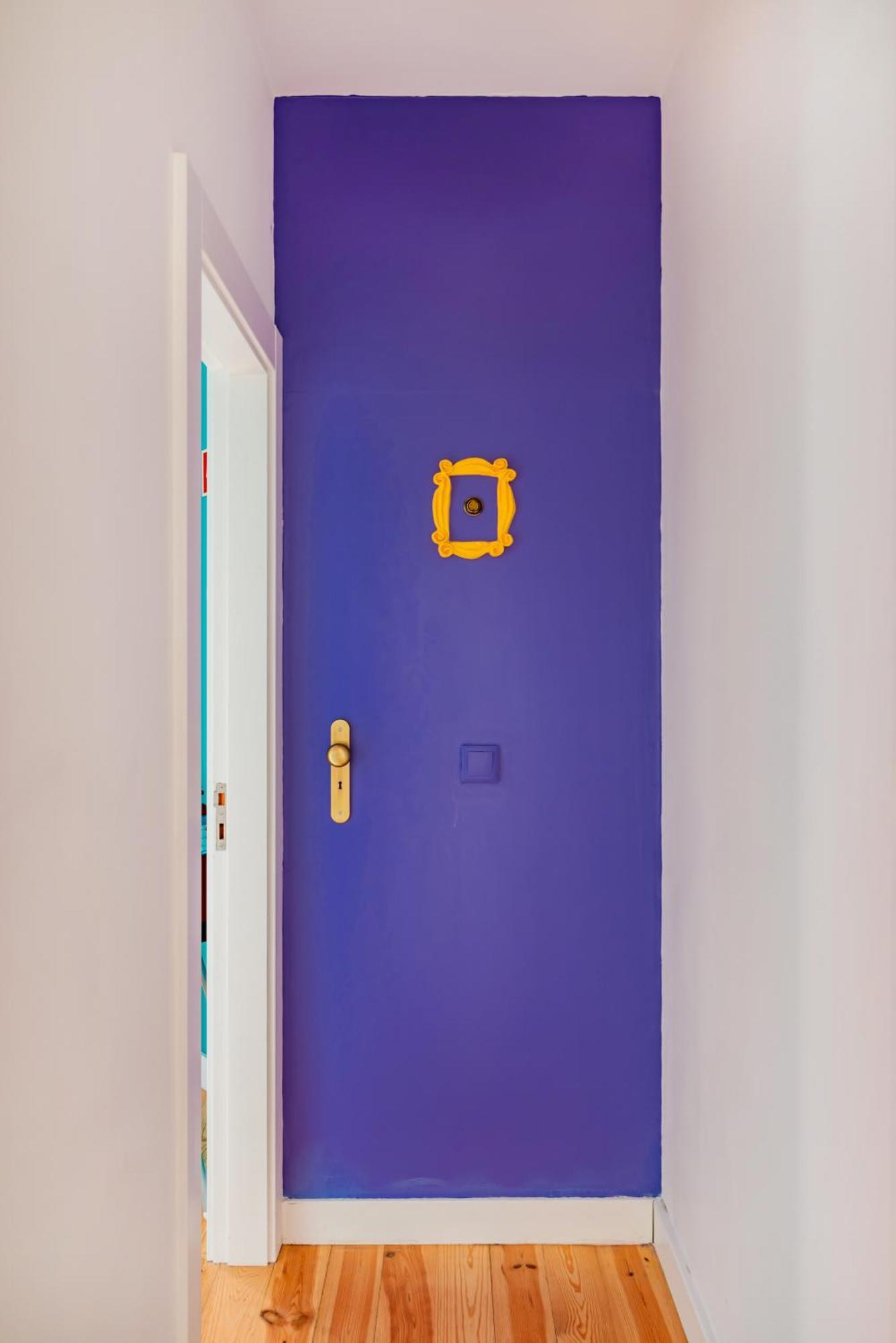 Monica'S Place A Friends' Inspired Apartment Лиссабон Экстерьер фото