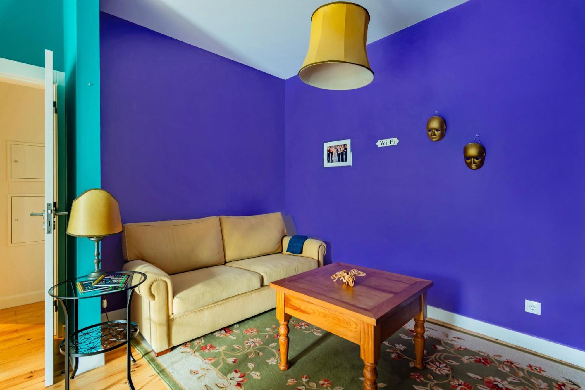 Monica'S Place A Friends' Inspired Apartment Лиссабон Экстерьер фото